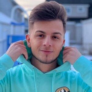 YouTuber whose channel, Jaskinho, is based around documenting potentially dangerous adventures and paranormal activity. . Jasko draganovic phone number